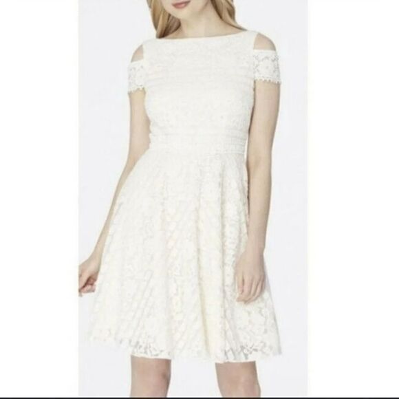 Tahari Eyelet Lace Overlay Off Shoulder Dress Mini Back Zipper Flowy HOCO Size 6 - Picture 1 of 10